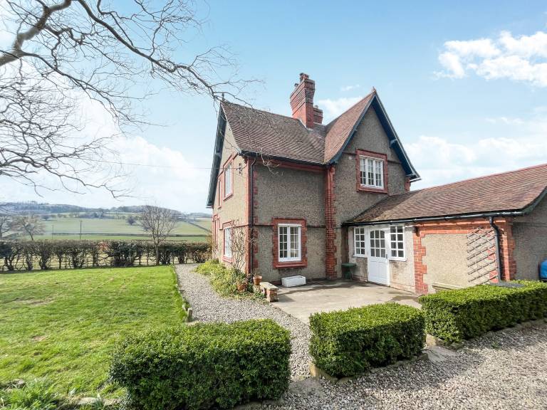 Cottage Caerwys