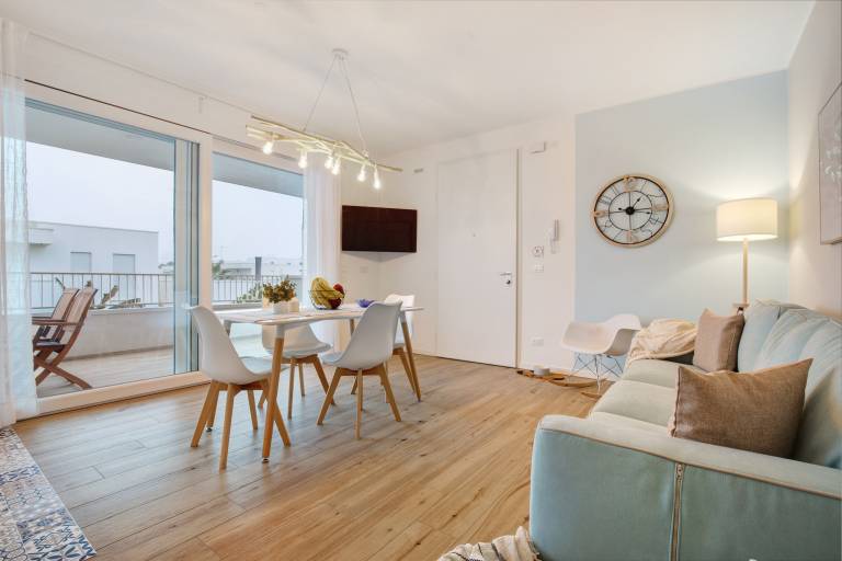 Apartment 'Deluxe 4' with Private Terrace, Wi-Fi and Air Conditioning — photo 2
