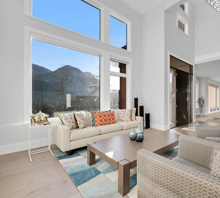 House Squamish