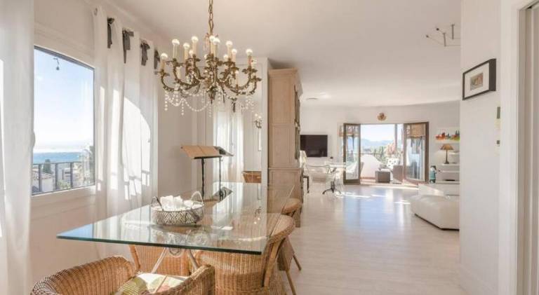 Rental apartment with terrace — photo 3