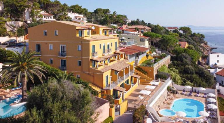 Lu' Hotel Maladroxia in Sant'Antioco