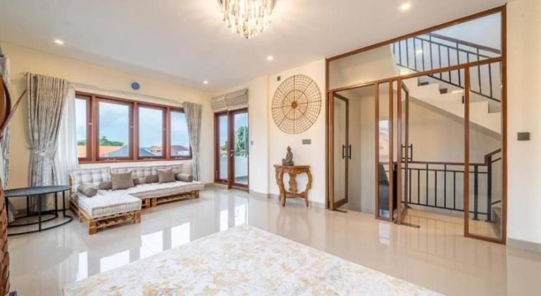 Modern 5BR Luxury Villa with Pool & Rooftop - 100m from Sanur Beach — photo 4