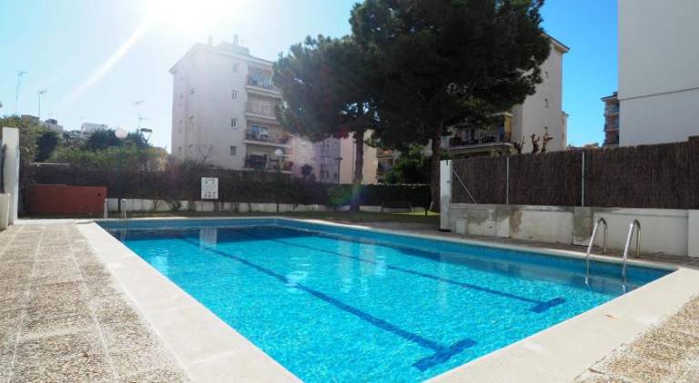 Holiday apartment with terrace & pool | Pet-friendly in Sitges