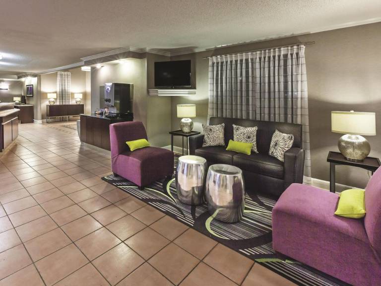 La Quinta Inn by Wyndham and Conference Center San Angelo — photo 4