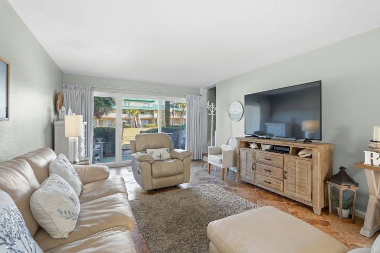 209B - 1BR/1 Bath at Seaspray Condos on Okaloosa Island, Fort Walton Beach, Fl — photo 2