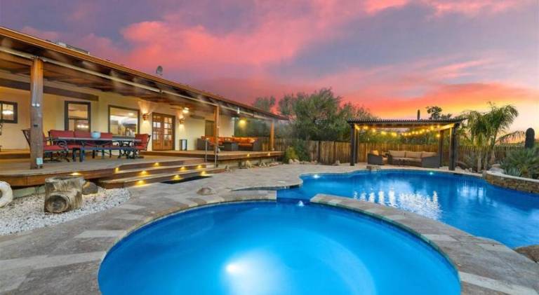 254 m&sup2; Ferienhaus