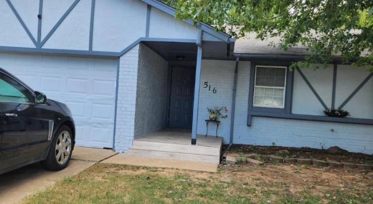 Villa | Pet-friendly in Edmond, OK