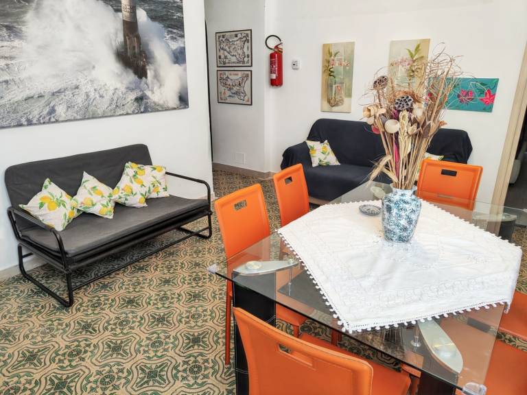 Villa with barbeque, patio & pool | Sea view | Perfect for remote work — photo 4