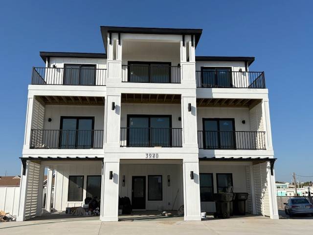 Brand New 8-Bedroom Luxury Retreat Semi-Oceanfront Pool • Hot Tub • Tiki Bar • Ocean Views — photo 2