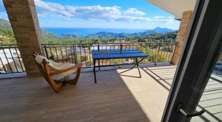 Villa with private pool, yard & terrace | Pets are welcome — photo 3