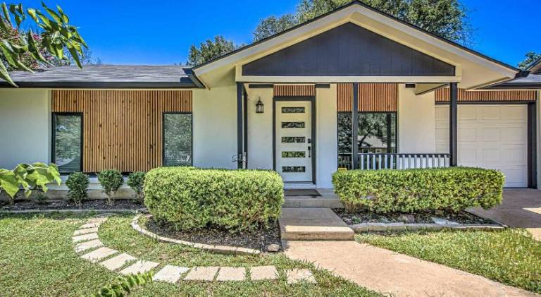 House with 4 rooms for 9 persons in Austin, TX