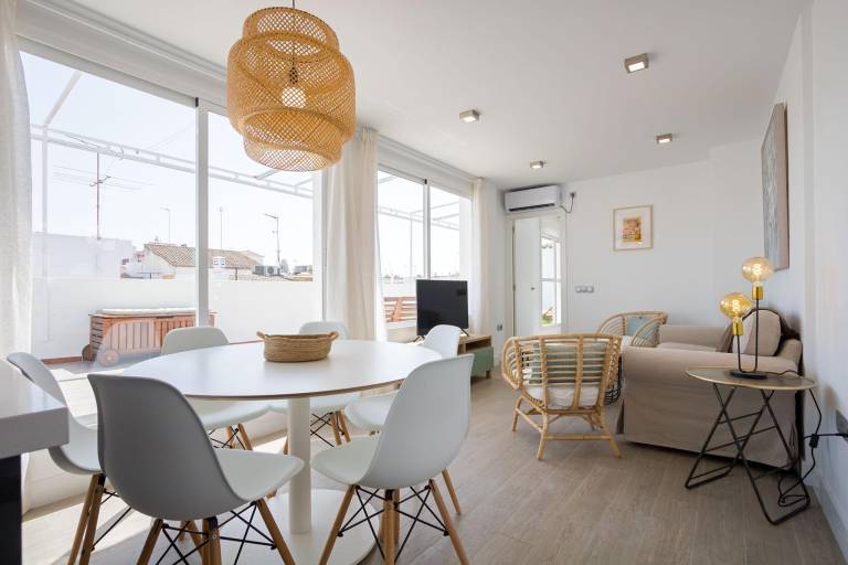 Charming holiday apartment with pool | Near Seville Cathedral | Pets are welcome — photo 3