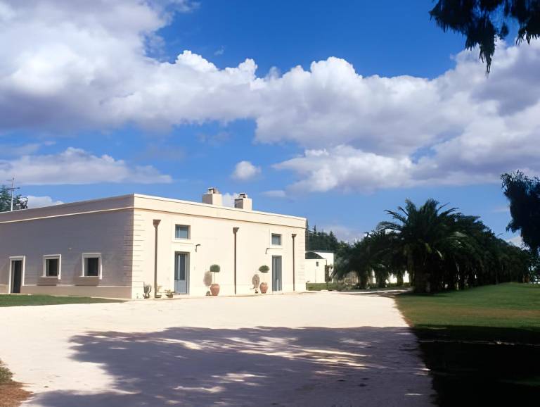 Farm with pool, patio & barbeque in Ginosa