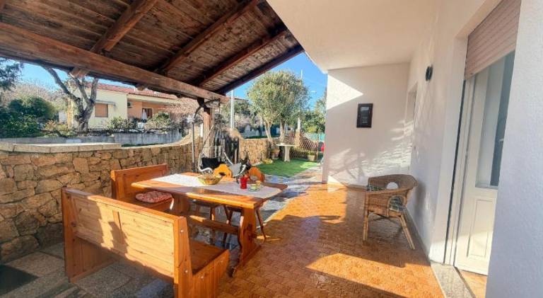 House with 3 rooms for 6 persons in Budoni