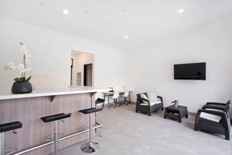 Family-friendly nice rental apartment with private pool & barbeque | Dogs allowed — photo 3