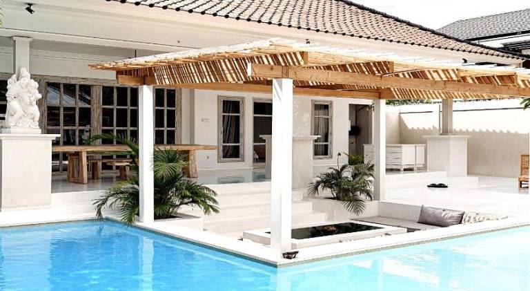 Spacious villa with jacuzzi & pool | Pets are welcome in Kuta