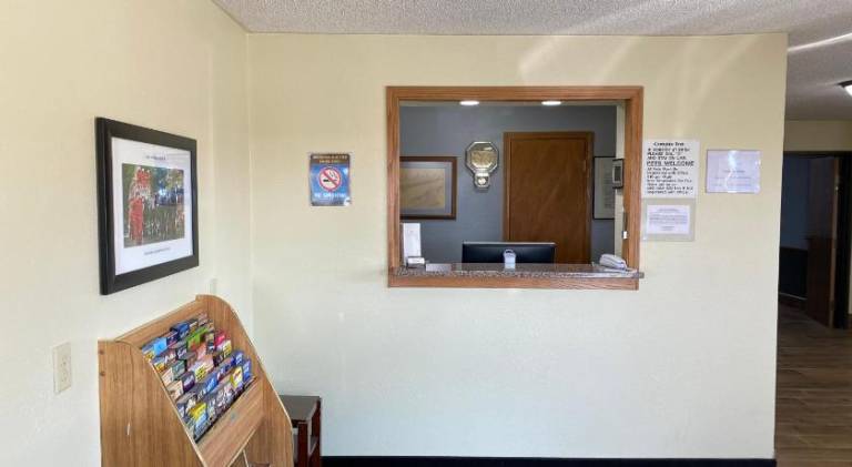 Campus Inn Baraboo — photo 5