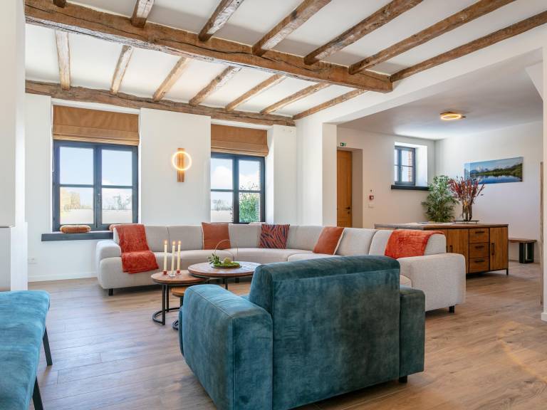 Beautiful farmhouse for groups with indoor pool — photo 3