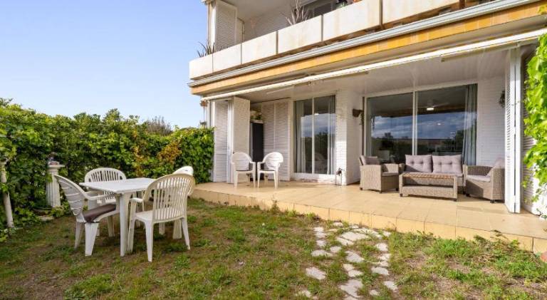 Holiday apartment with pool, terrace & yard | Perfect for remote work — photo 3