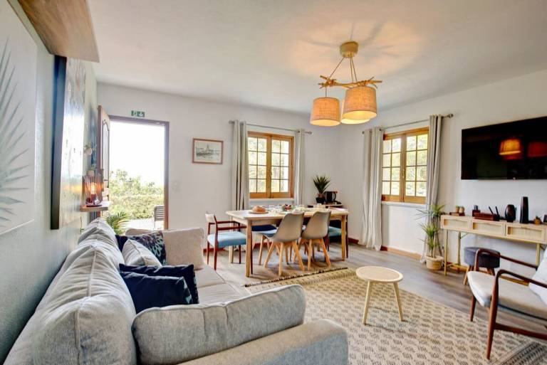 The Chestnut Garden Farm House