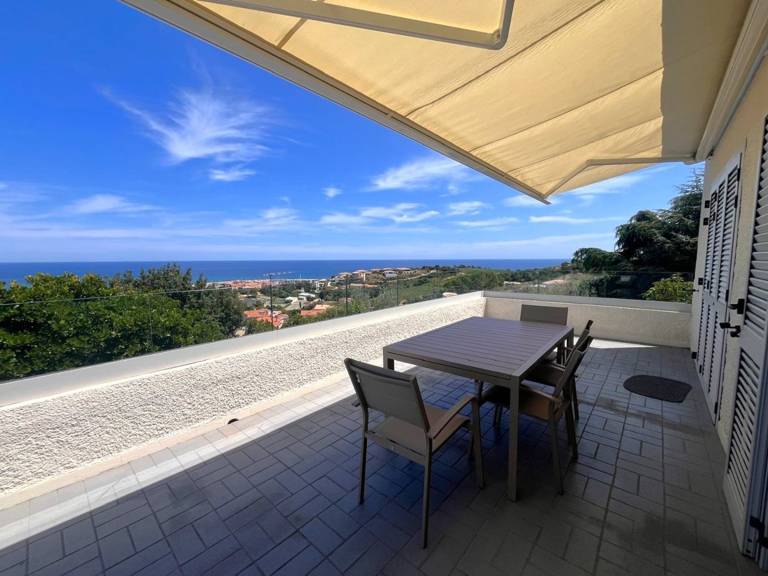 Nice apartment with yard | Pets are welcome in Sartene