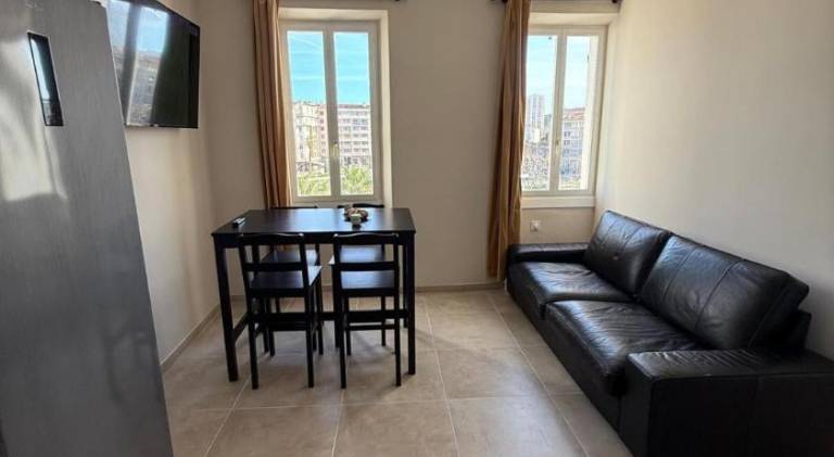 Holiday apartment with 1 room for 4 persons in La Seyne-sur-Mer