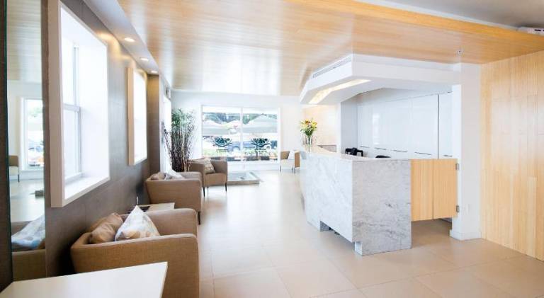 Ocean Reef Suites — photo 2