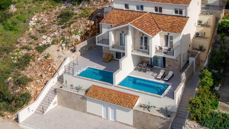 Villa with garden, private pool & barbecue — photo 3