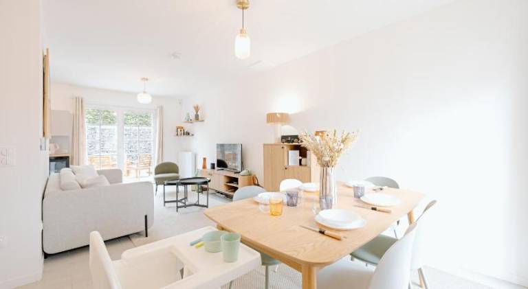 Fully equipped vacation home with patio | Pets are welcome — photo 3