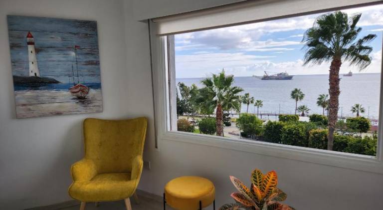 Holiday apartment with patio — photo 4