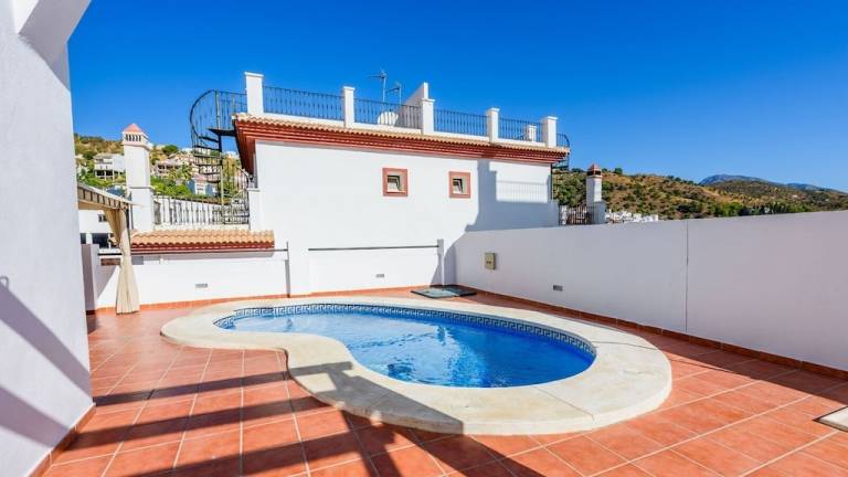 Villa Tolox