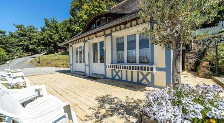 Pleasant house with yard, grill & hot tub | Next to the beach | Pet-friendly — photo 5