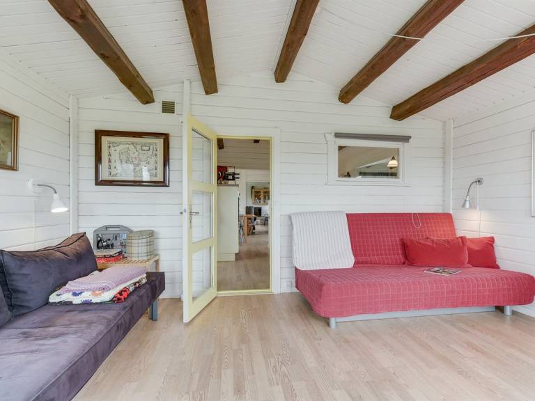 Family-friendly nice vacation home with garden, terrace & barbeque | Sea view | Pets are welcome — photo 3