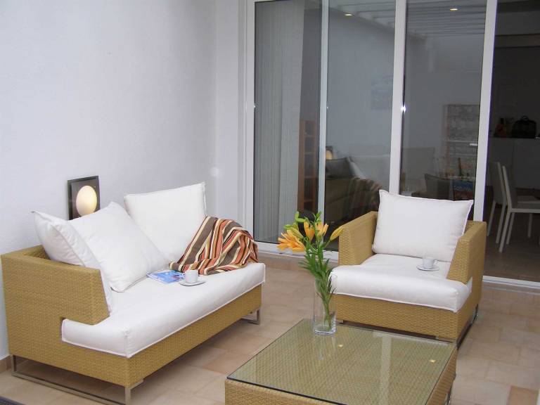 Children-friendly wonderful rental apartment with patio | City view | Pet-friendly — photo 3