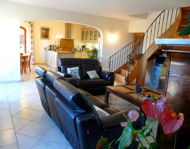 Family-oriented wonderful villa with BBQ, garden & terrace | Dogs allowed — photo 3