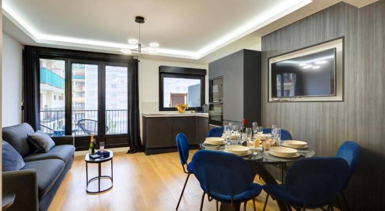 Rental apartment with 2 rooms for 6 persons in Issy-les-Moulineaux