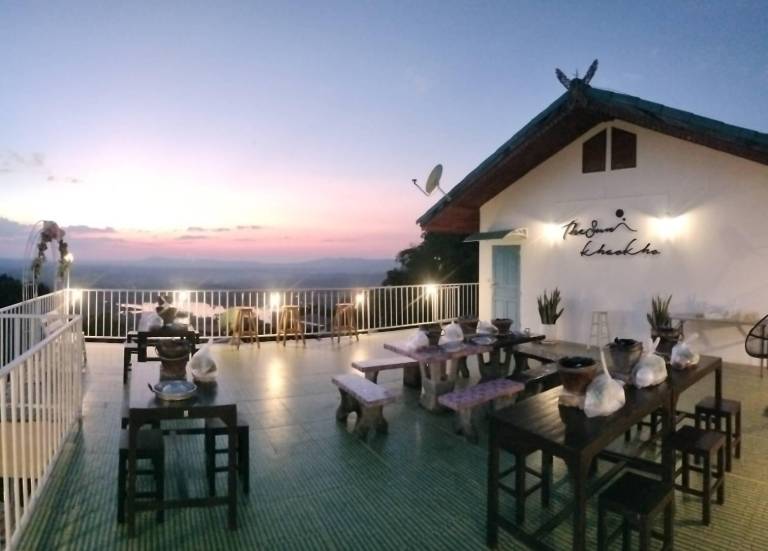 House with barbecue — photo 3