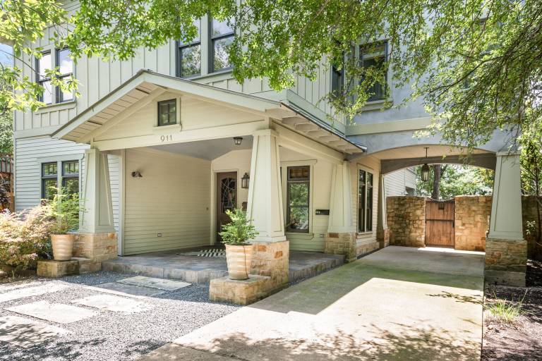 Hus  Central East Austin