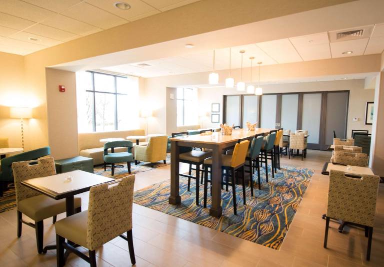 Hampton Inn Decatur Southeast — photo 2