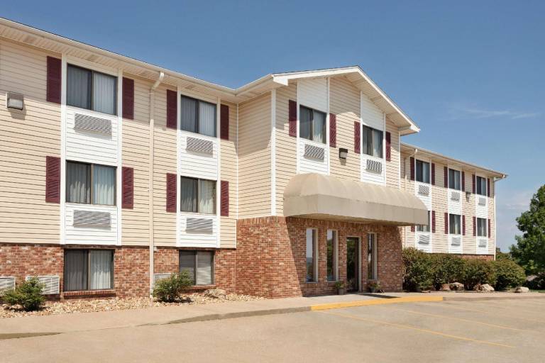 Travelodge by Wyndham Jefferson City in Jefferson, MO