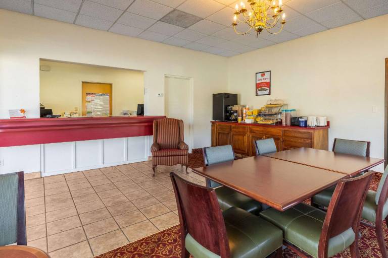 Econo Lodge Middlesboro — photo 5