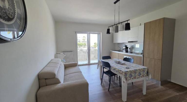 Rental apartment with 2 rooms for 6 persons — photo 3