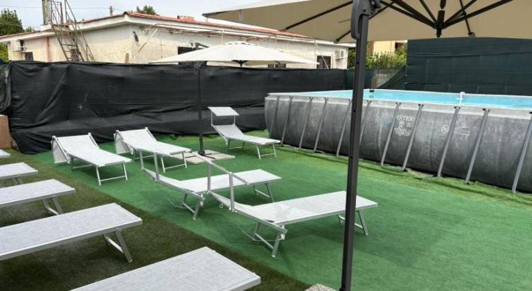 Villa with pool — photo 5
