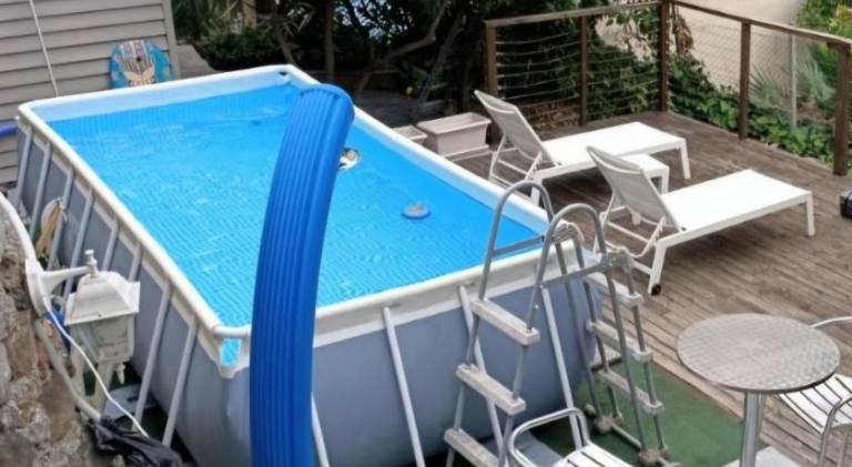 Apartment with pool in Sanremo