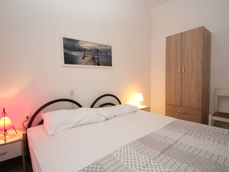 Holiday apartment with yard & terrace | Close to the beach | Pets are welcome — photo 4