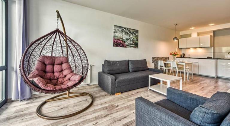 Rental apartment with yard — photo 4