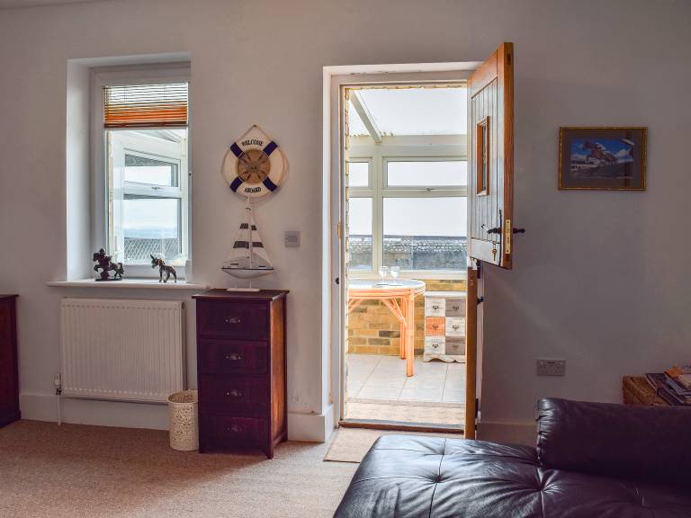 Family-oriented cottage with garden | Beach view | Close to the beach | Pet-friendly — photo 2