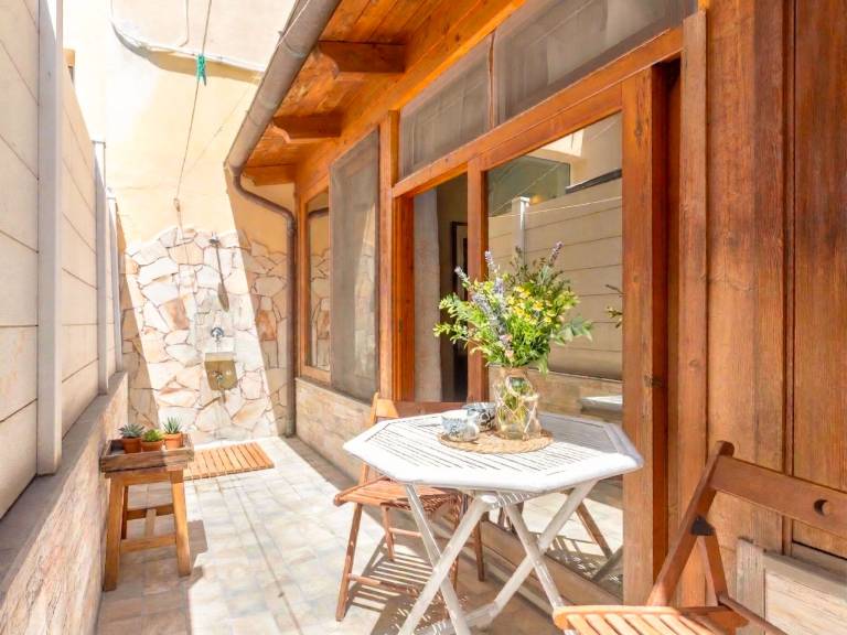 Holiday apartment with 2 rooms for 4 persons — photo 2