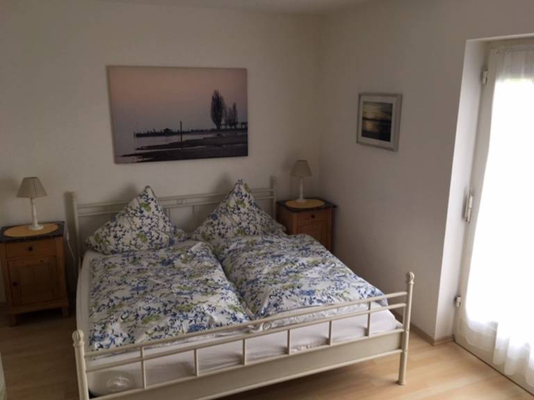 Holiday apartment with garden, terrace & barbeque | Garden view — photo 2