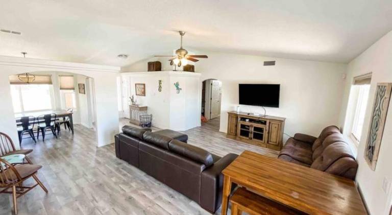 Beautiful house with pool | Pets are welcome — photo 2
